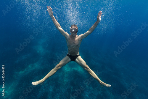 Wallpaper Mural Having Fun Underwater in the Sea Torontodigital.ca