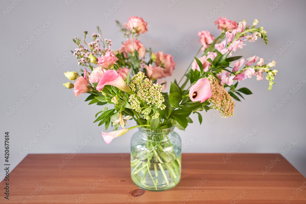 Bouquet 001. Finished flower arrangement in a vase for home. Flowers bunch, set for interior. Fresh cut flowers for decoration home. European floral shop. Delivery fresh cut flower. Bouquet 001. Finished flower arrangement in a vase for home. Flowers bunch, set for interior. Fresh cut flowers for decoration home. European floral shop. Delivery fresh cut flower.