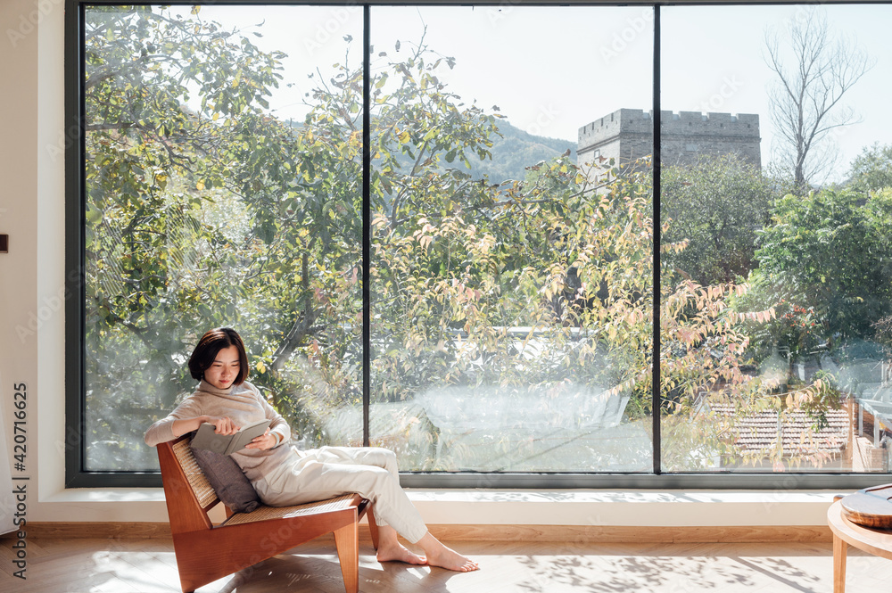 Woman reading book Woman reading book