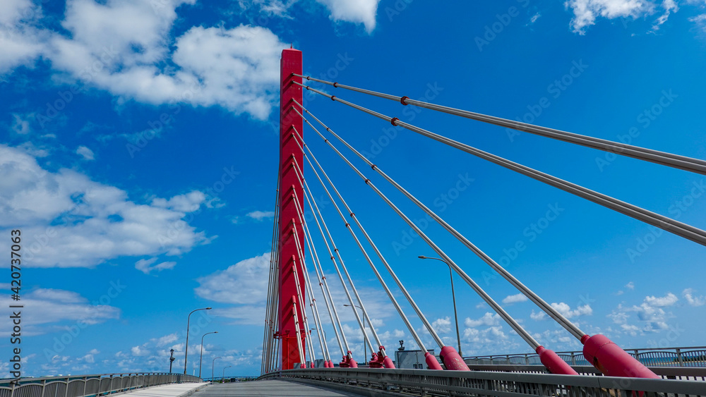 Obraz premium 沖縄 海中道路 平安座海中大橋（へんざかいちゅうおおはし）