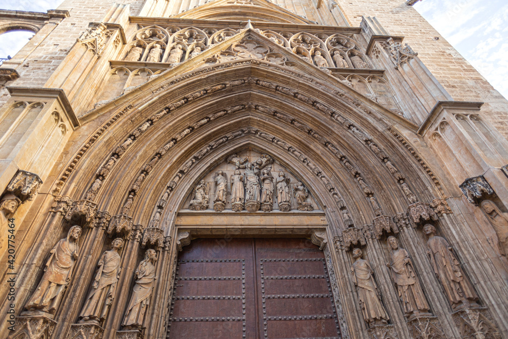Metropolitan Cathedral–Basilica of the Assumption of Our Lady of Valencia portal details