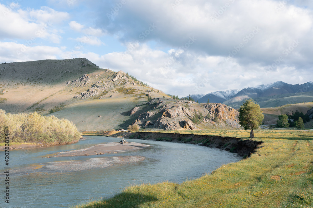 Fototapeta premium landscape with mountains and Chuya river in Altay