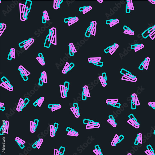 Line Cocktail molotov icon isolated seamless pattern on black background. Vector