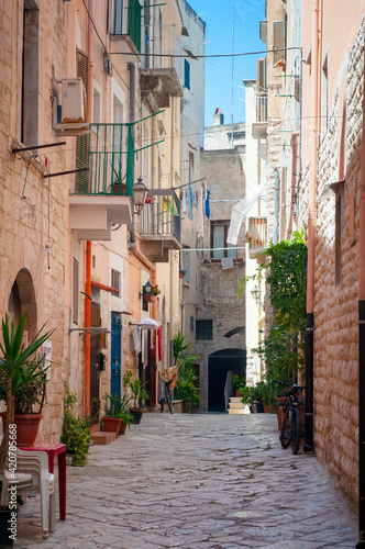Fototapeta Naklejka Na Ścianę i Meble -  Oldtown street, region Puglia, Southern Italy
