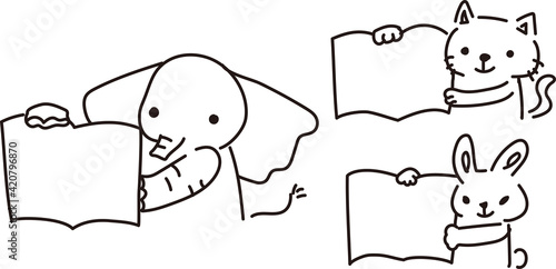 本を読み聞かせる動物達のイラストモノクロ