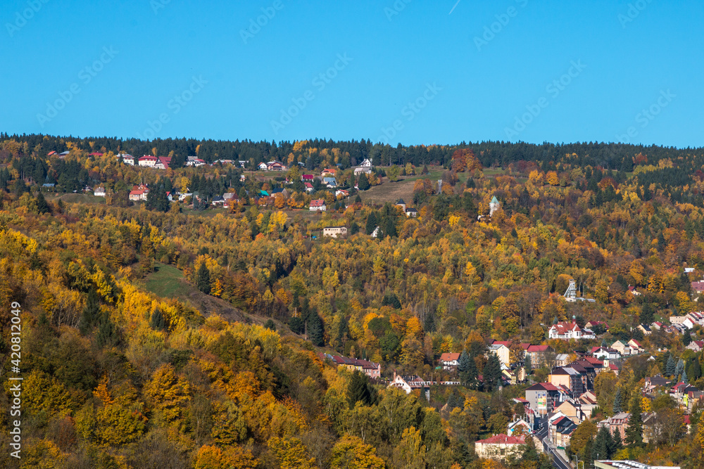 Obraz premium autumn in a mountain town - Jachymov, Czech Republic