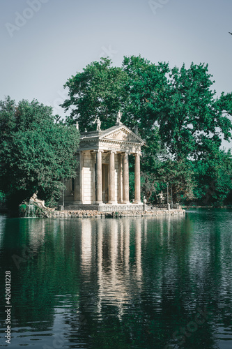 Fotografie Estanque villa Borghese, Roma Italia
