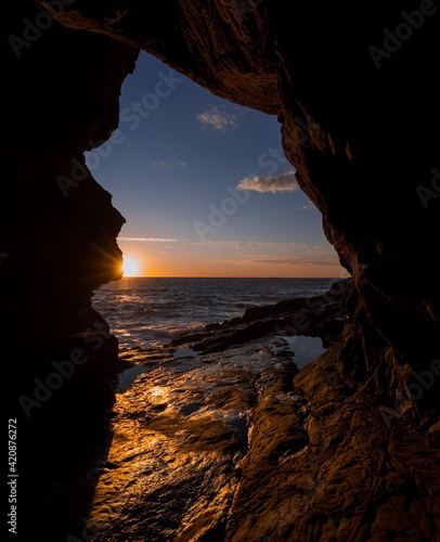 Tramonto dalla grotta  © Jag