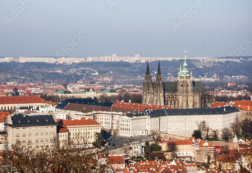 Vista panorámica de la ciudad, donde destaca en primer plano el Castillo de Praga 