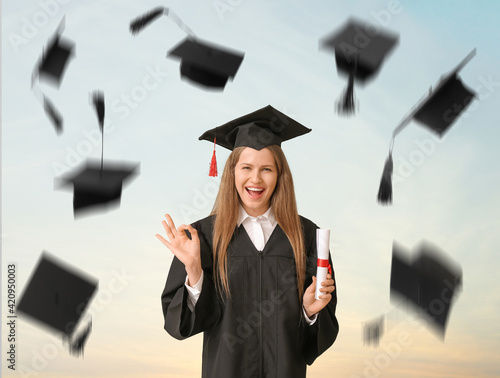 Female graduating student w...