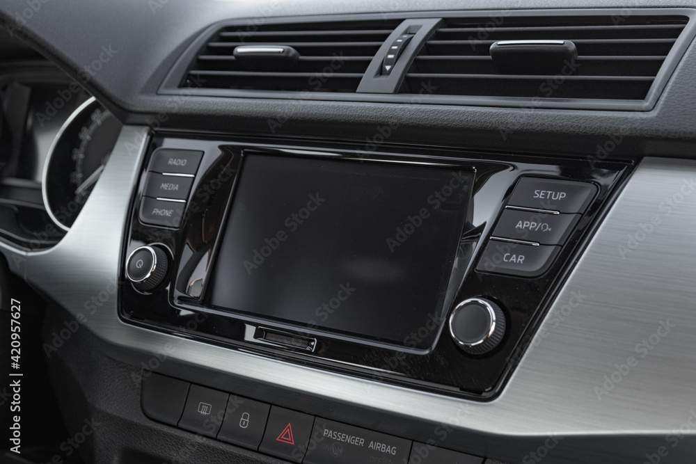 Multimedia system and interior details.