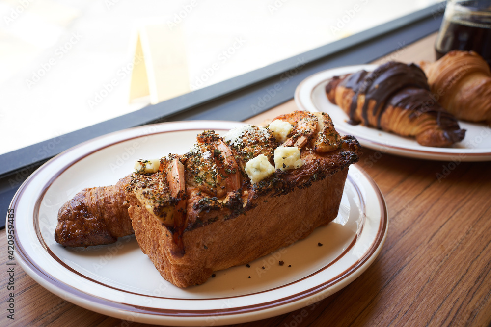 chocolate croissant pastry france baker  