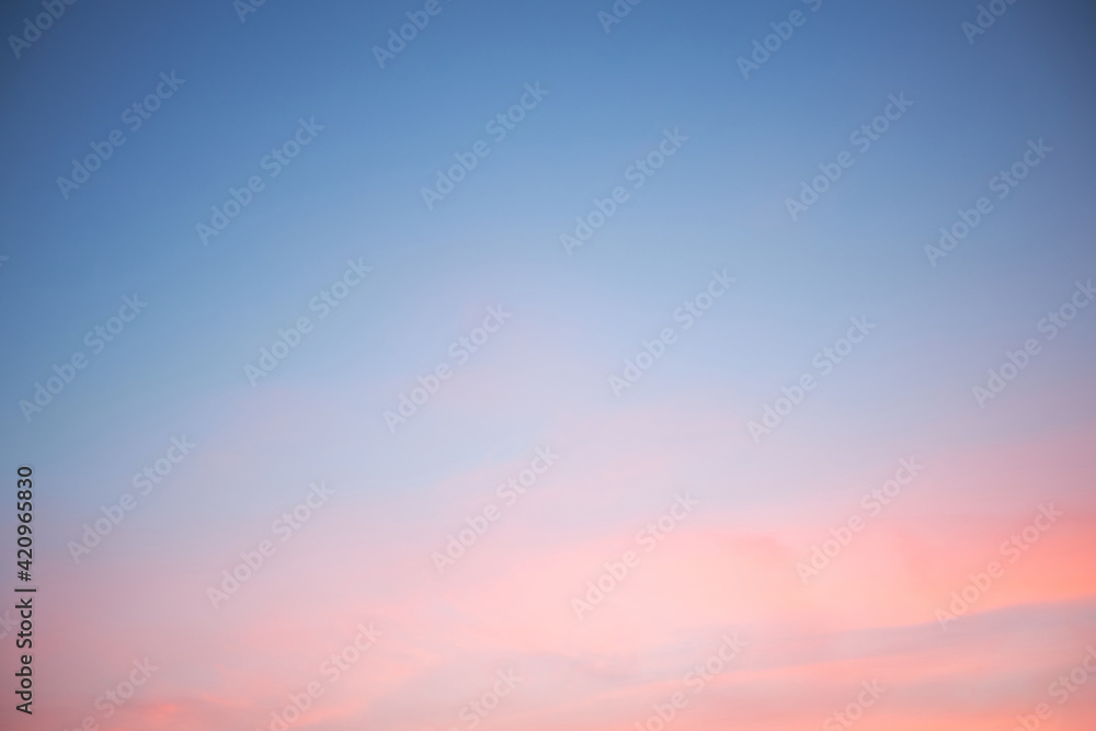 Fototapeta premium Purple and blue sky in the evening