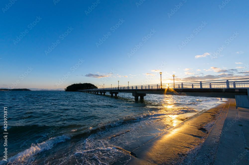 Obraz premium 夕日が眩しい愛知・竹島