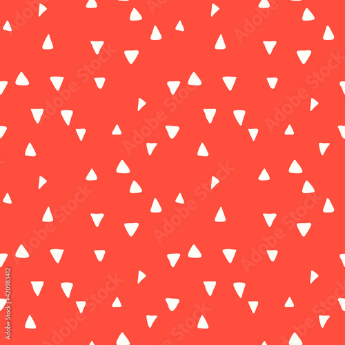 Playful Doodle Red and White Geometric Vector Seamless Pattern with Hand-Drawn Brush Triangles. Brush Marker Doodle Zig-Zag Triangles. Abstract Organic Geo Print Perfect for Fashion, Textiles
