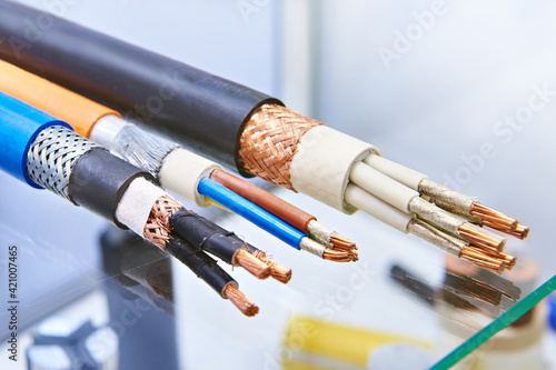 Obraz na płótnie Electric power cable in cut cross section