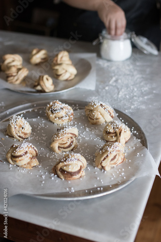 Baking scrolls