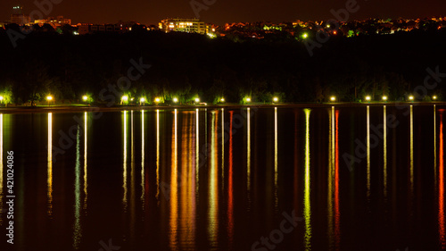 Obraz na płótnie Valea Morilor lake at night in Chisinau, Moldova w salonie