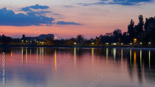 Obraz na płótnie Sunset on Valea Morilor Lake in Chisinau, Moldova w salonie