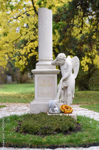 Das Grab von Wolfgang Amadeus Mozart auf dem Friedhof St. Marx in Wien, Österreich, Europa - The grave of Wolfgang Amadeus Mozart in the St. Marx cemetery in Vienna, Austria, Europe photo