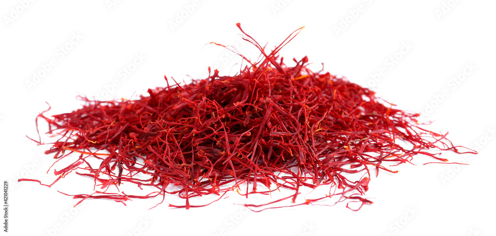 Naklejka premium Pile of dried saffron isolated on white
