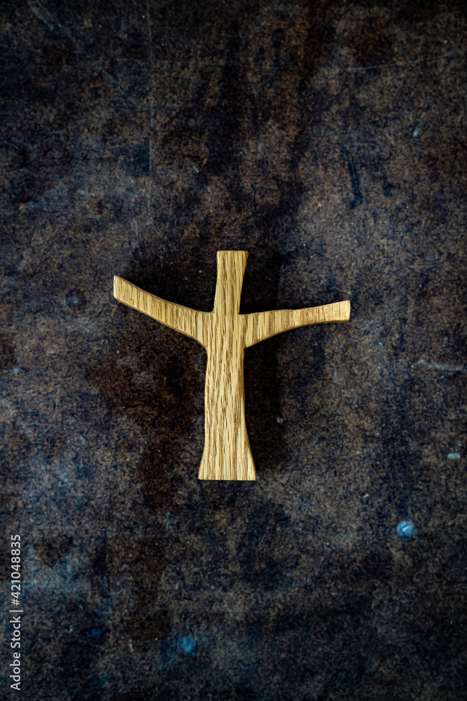 나무배경 흔적남은 부활절 사순절 나무십자가