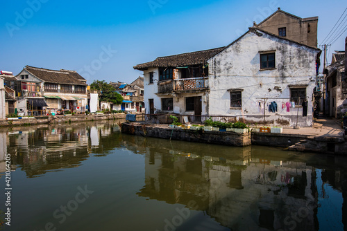 Traditional Chinese Style (building) in Suzhou © huhu123