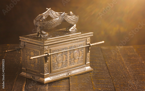 Konstfotografi Ark of the Covenant  in Dramatic Sunlight
