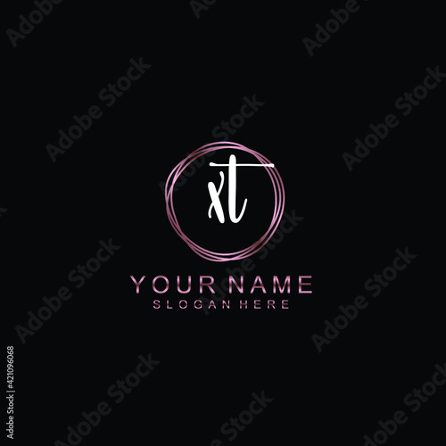 XT beautiful Initial handwriting logo template