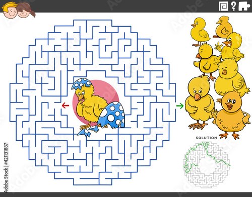 maze educational game with cartoon Easter chicks