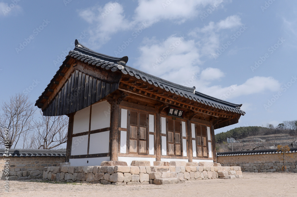 Birthplace of Poeun Jeongmongju in Imgo-myeon, Yeongcheon-si, South Korea. Birthplace of Poeun Jeongmongju in Imgo-myeon, Yeongcheon-si, South Korea.