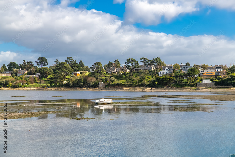Brittany, Ile aux Moines island in the Morbihan gulf, the typical harbor and old houses in the village
Brittany, Ile aux Moines island in the Morbihan gulf, the typical harbor and old houses in the village