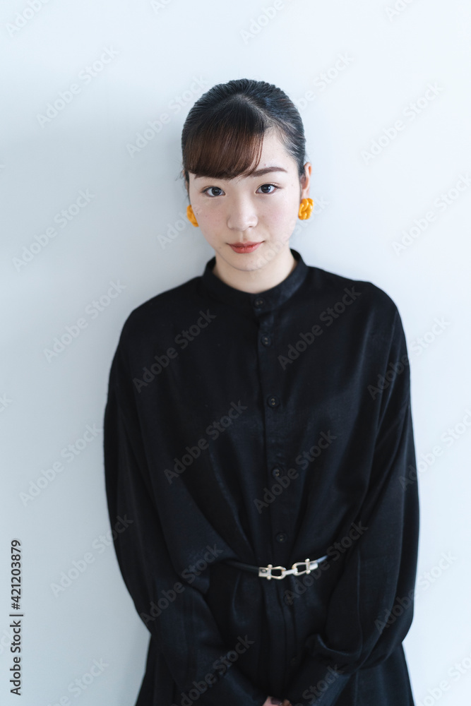 クールな女性 クールな女性