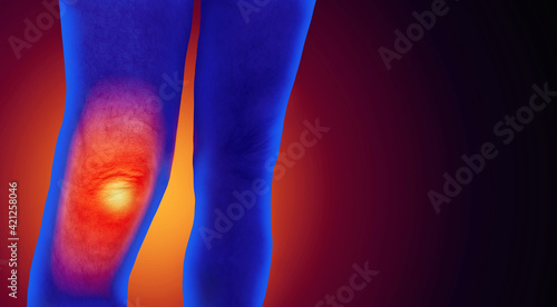 The senior man and the knee, the pain concept