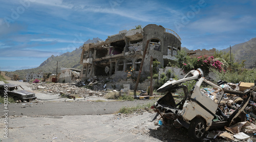  Yemeni house destroyed because of the Yemen war, Taiz