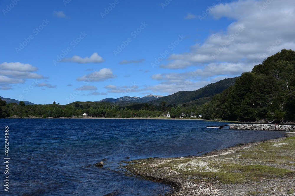 Obraz premium Montaña cielo lago azul Argentina patagonia