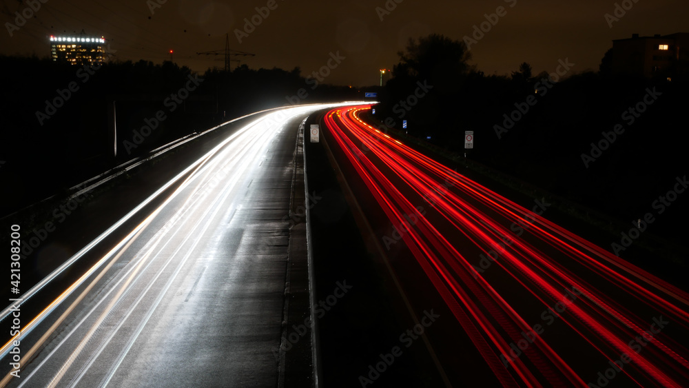Autobahn bei Nacht Düsseldorf