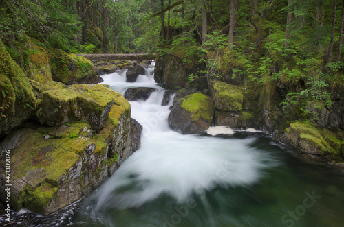 Fototapeta Naklejka Na Ścianę i Meble -  USA, Washington State. Deception Creek, Alpine Lakes Wilderness.