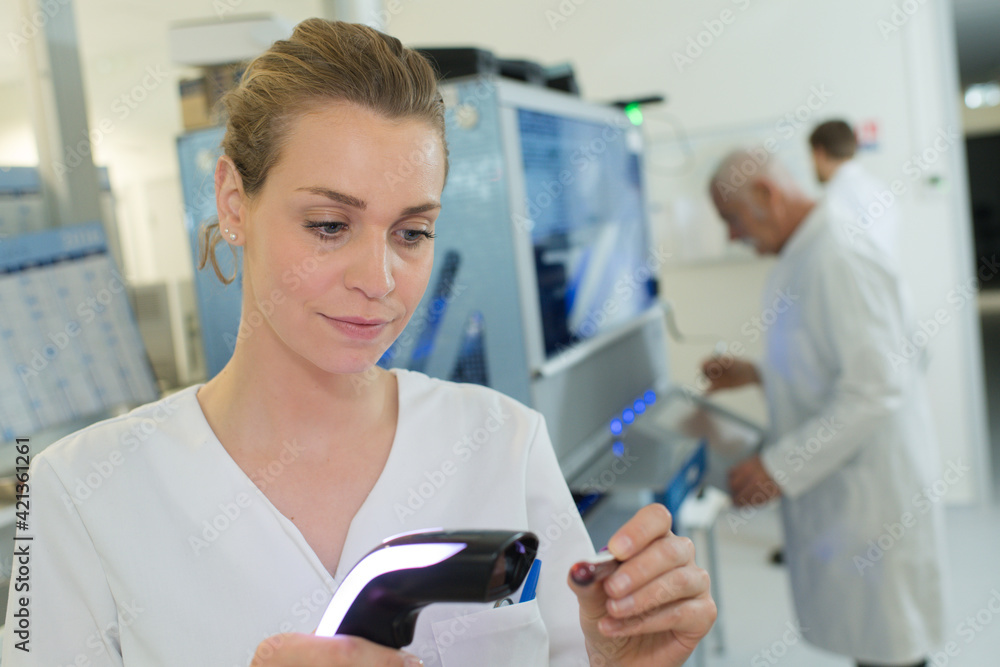 samples from medical tests are loaded into the device samples from medical tests are loaded into the device