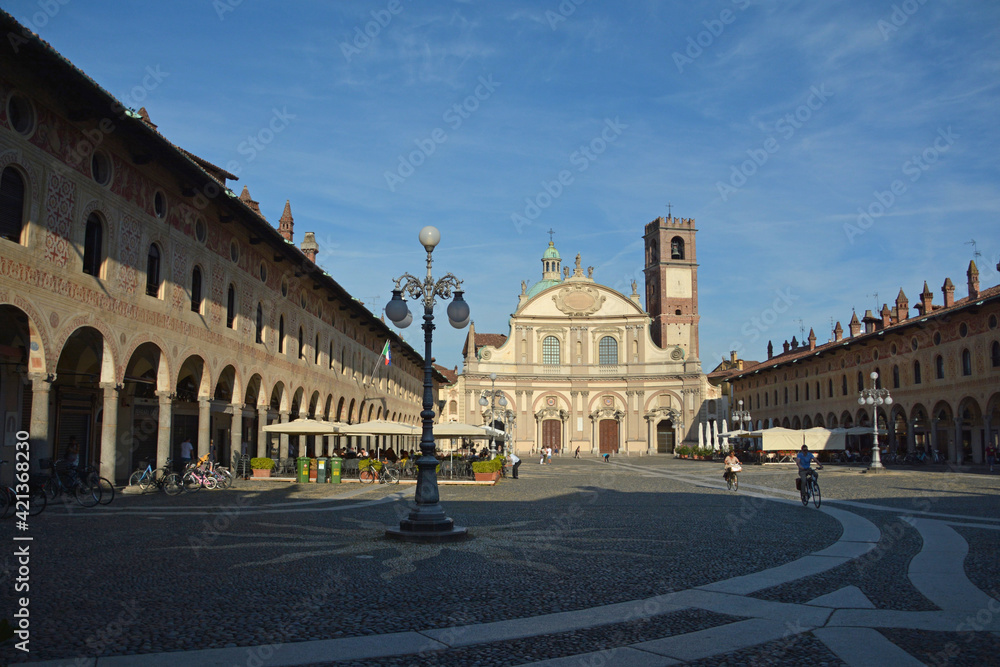 Square in Italy with cathedral