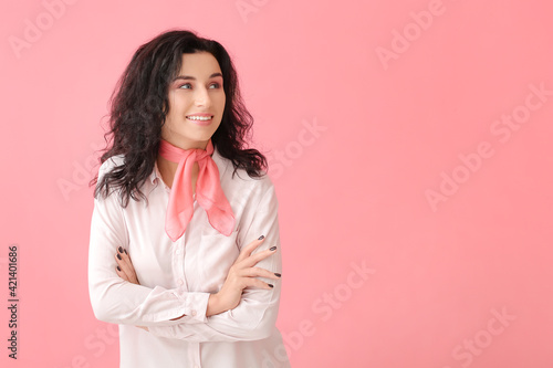 Portrait of young woman wit...