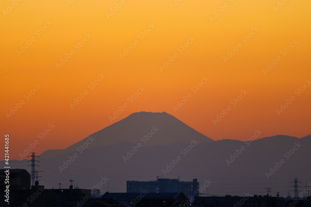 Mt. Fuji stood beautifully in the sunset.