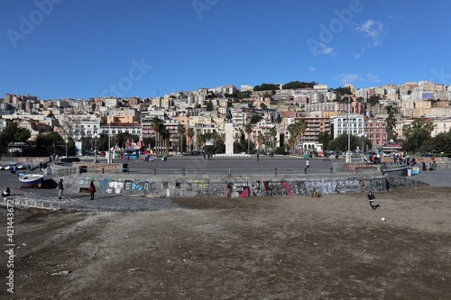 Napoli – Panorama dalla scogliera di Rotonda Diaz