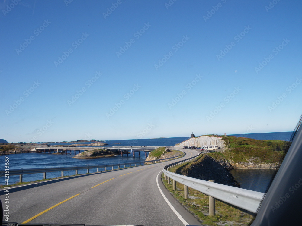 Atlanterhavsveien, Noruega. La carretera del Atlántico Norte. Realmente peligrosa en invierno peroa la vez espectacular.