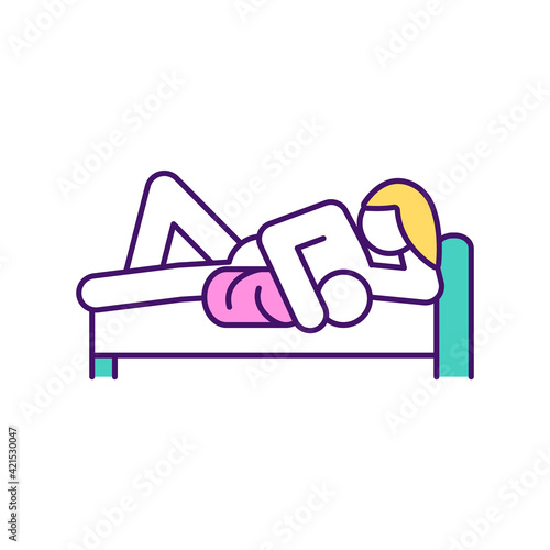 Skin-to-skin contact RGB color icon. Breastfeeding position. Postpartum period. Laying child directly on mother chest. Improving maternity bond. Kangaroo care. Isolated vector illustration