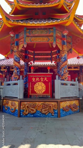 The altar at the temple during the day.