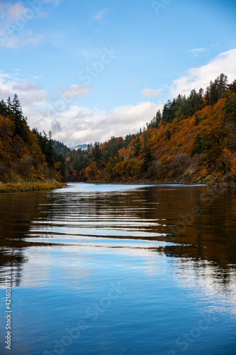 USA, Washington State, White Salmon. White Salmon River in autumn.