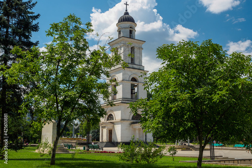 Obraz na płótnie Bell tower near The Cathedral of Christ's Nativity in Chisinau, Moldova w salonie