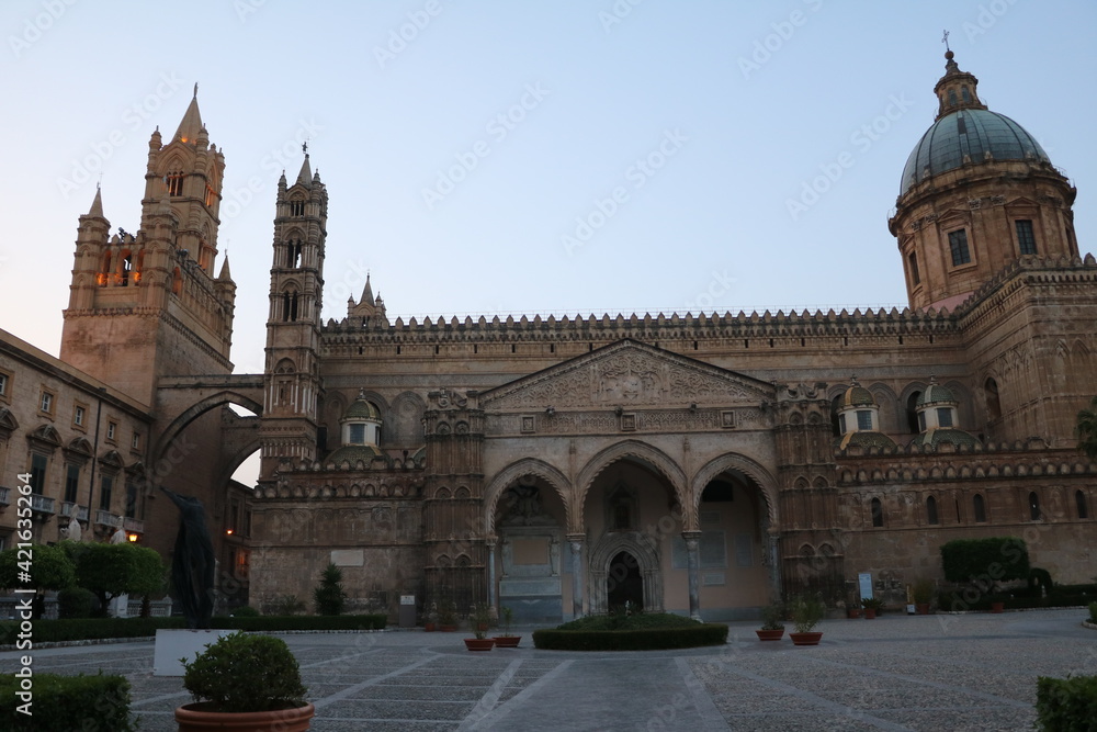 Naklejka premium Sun is going down at Cathedral in Palermo, Sicily Italy