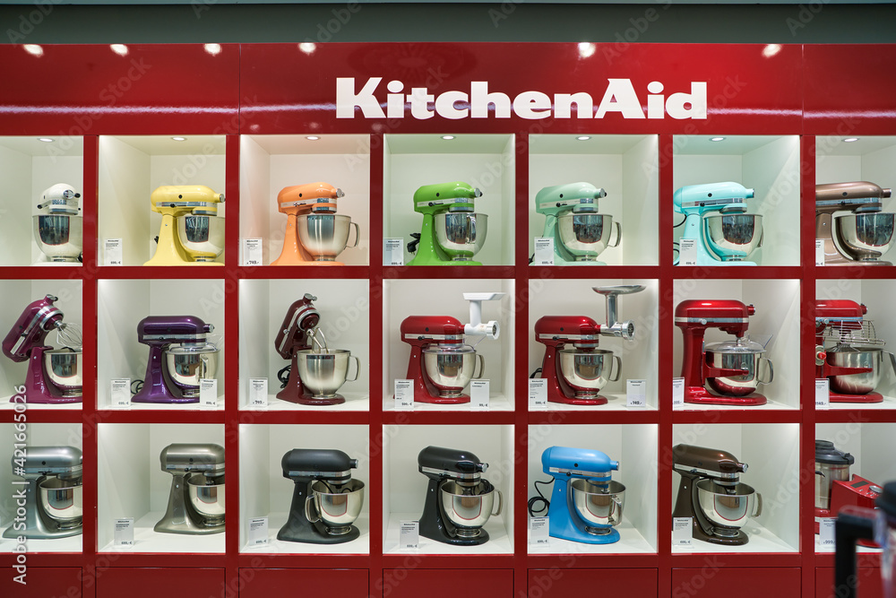 BERLIN, GERMANY - CIRCA SEPTEMBER, 2019: KitchenAid products on display at  the Kaufhaus des Westens (KaDeWe) department store in Berlin. KitchenAid is  an American home appliance brand. Stock-Foto | Adobe Stock